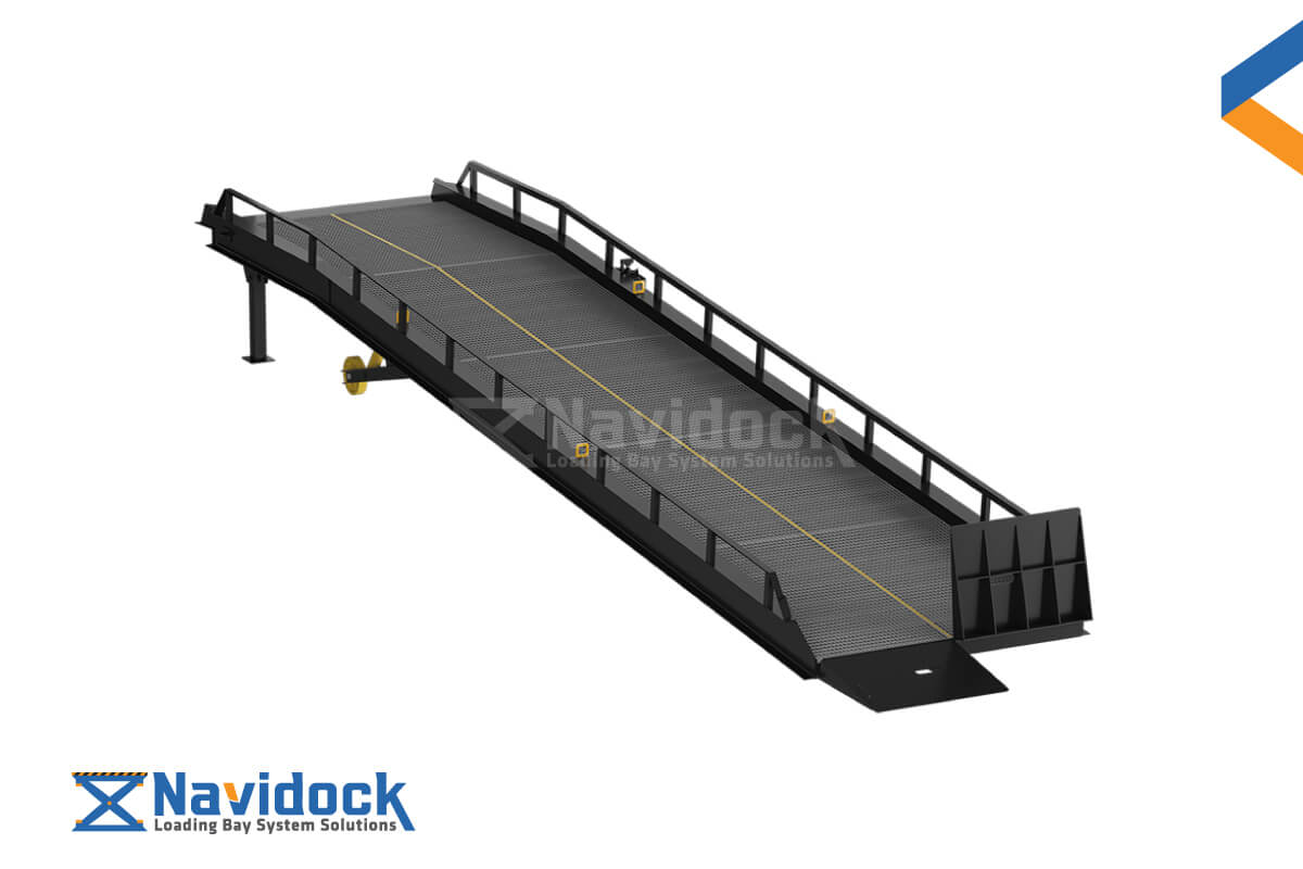 cau-dan-hang-len-container-mobile-yard-ramp-navidock